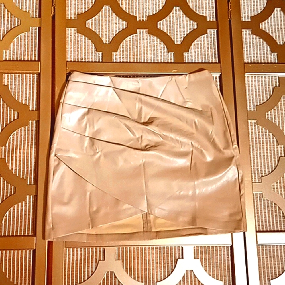 Tan/brown skirt